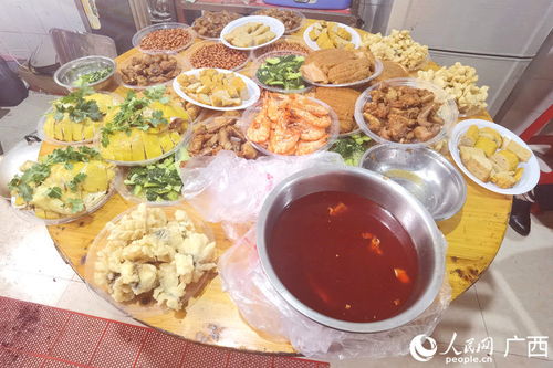 广西大新 逾万名边民共庆百年民俗元春节，食材采购迎来热潮